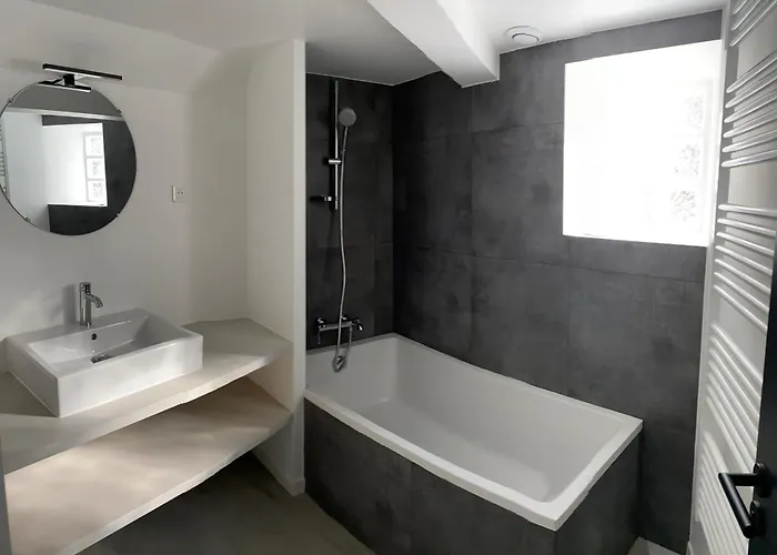 Buttes Chaumont Buttes Chaumont * Paris